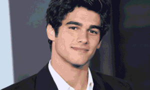 Kian William Jarrahy, son of Geena Davis, at a public event